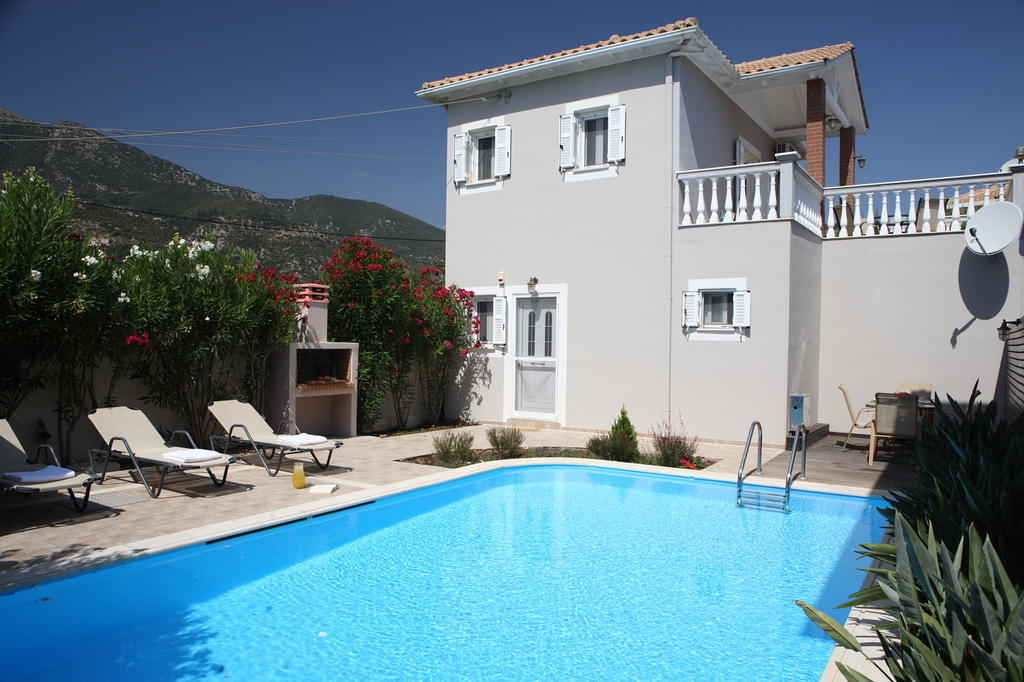 Le Torri Villas By Nidri Holiday Villas Eksteriør billede